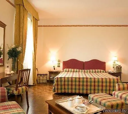 Grand Terme Готель Сірміоне