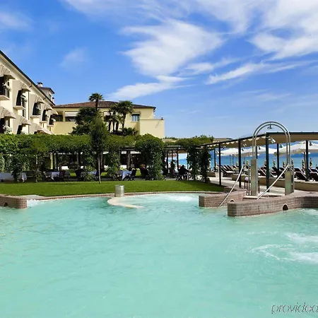 Готель Grand Terme Сірміоне