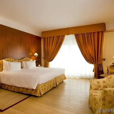 Grand Terme Готель