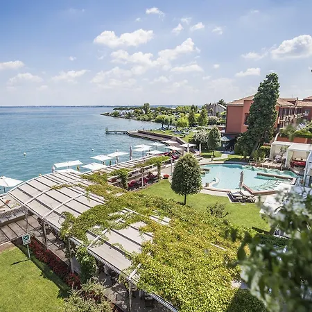 Grand Terme Готель Сірміоне